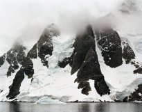 Hans-Christian Schink: Antarctica (11), 2010, C-Print_Diasec,  Auflage 5+3, 178 x 211 cm 23000 Euro, 121 x 145 cm 16500 Euro