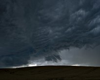 Hans-Christian Schink: Vor dem Gewitter Pigmentprint auf Hahnemühle Bütten, gerahmt mit Museumsglas, Ed. 5 + 2 AP Format 90 x 105 cm - 9000 Euro